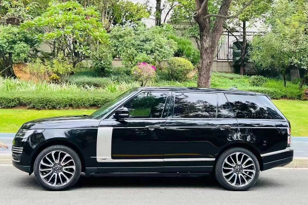 20款路虎揽胜加长黑色