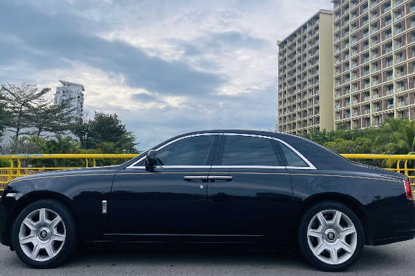 一代精品劳斯莱斯古斯特