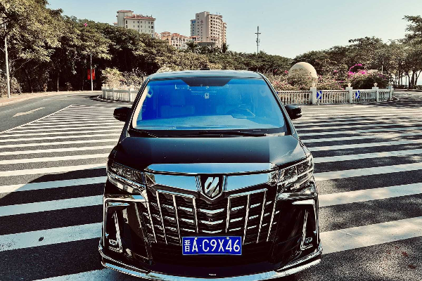 3.5埃尔法、黑车米内